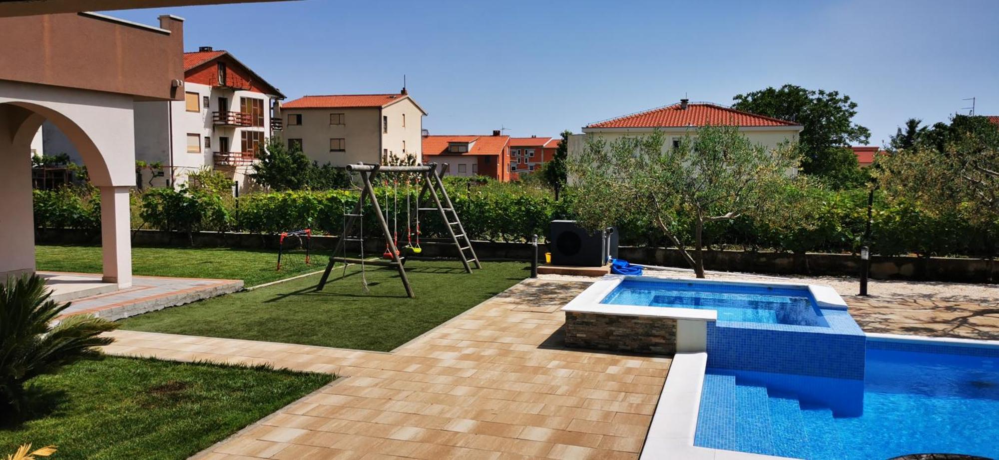 Apartment House Kastela With Heated Pool & Jacuzzi Kaštela Quarto foto
