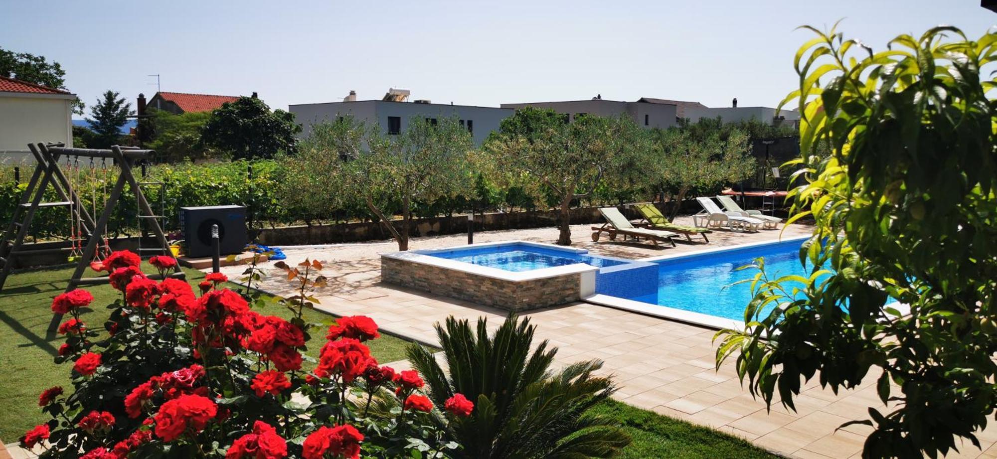 Apartment House Kastela With Heated Pool & Jacuzzi Kaštela Quarto foto