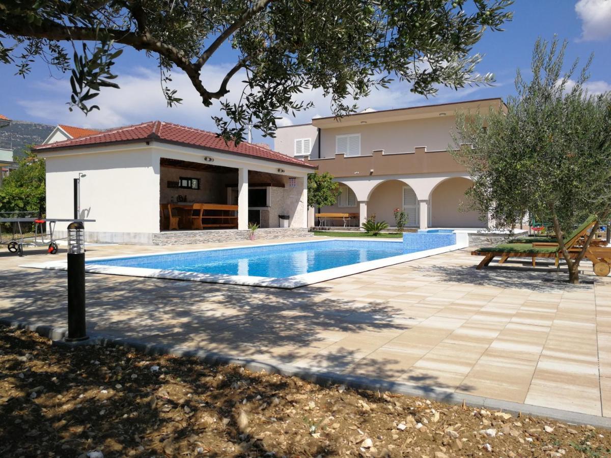 Apartment House Kastela With Heated Pool & Jacuzzi Kaštela Exterior foto